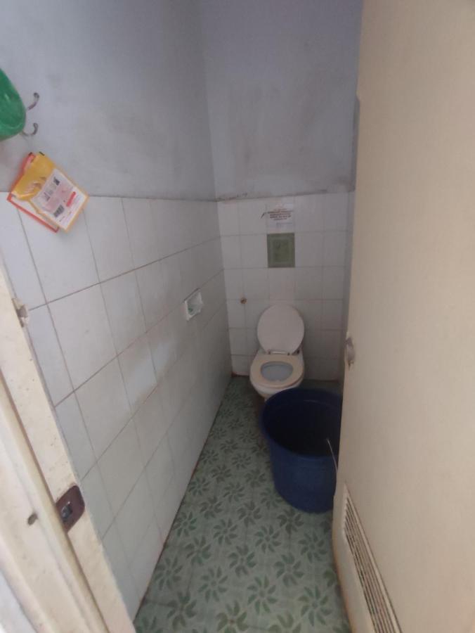 Oyo 90865 Hotel Kusuma Purwakarta Karawang Buitenkant foto